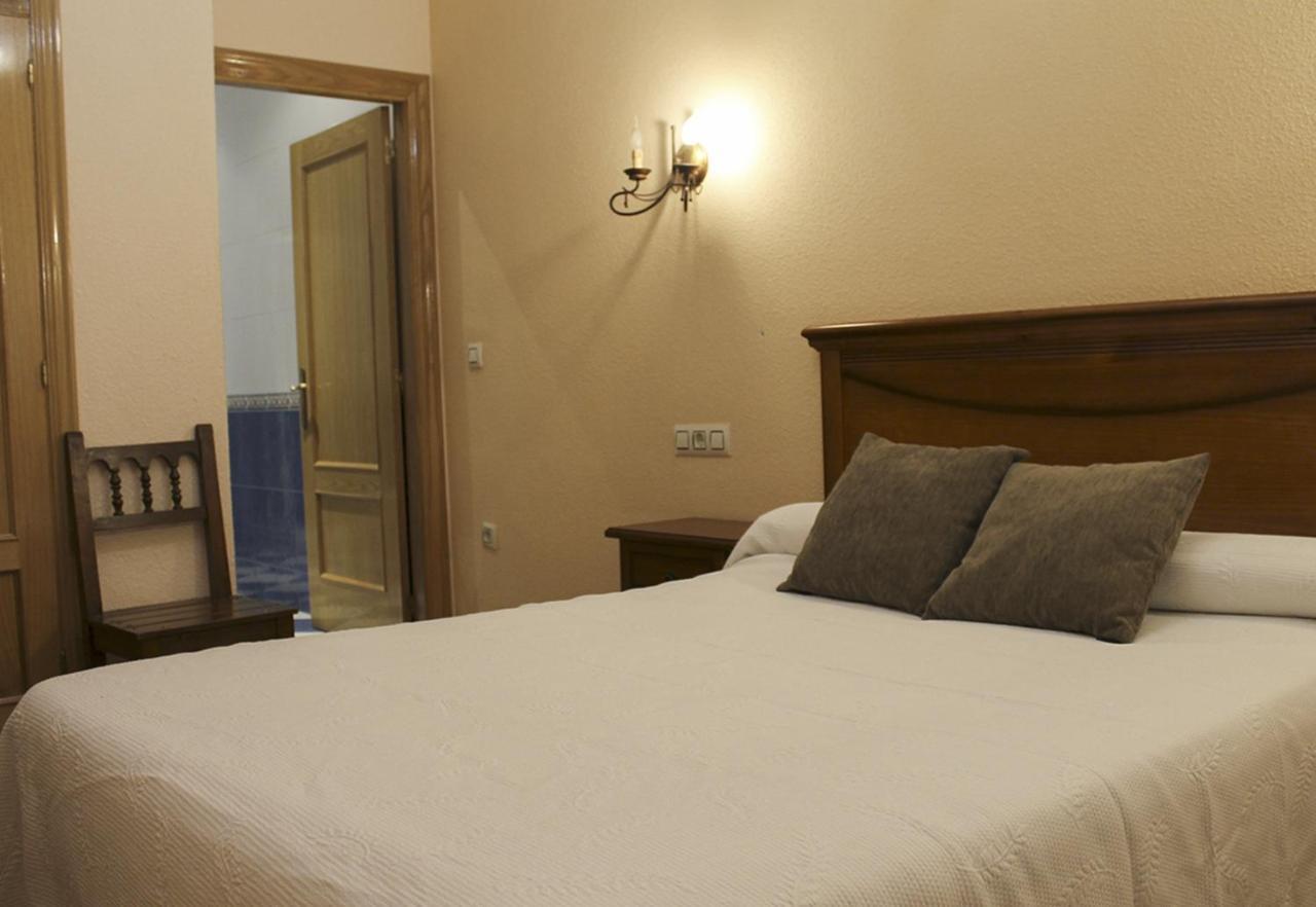 Apartamentos Monasterio San Martín de Castañeda Zewnętrze zdjęcie