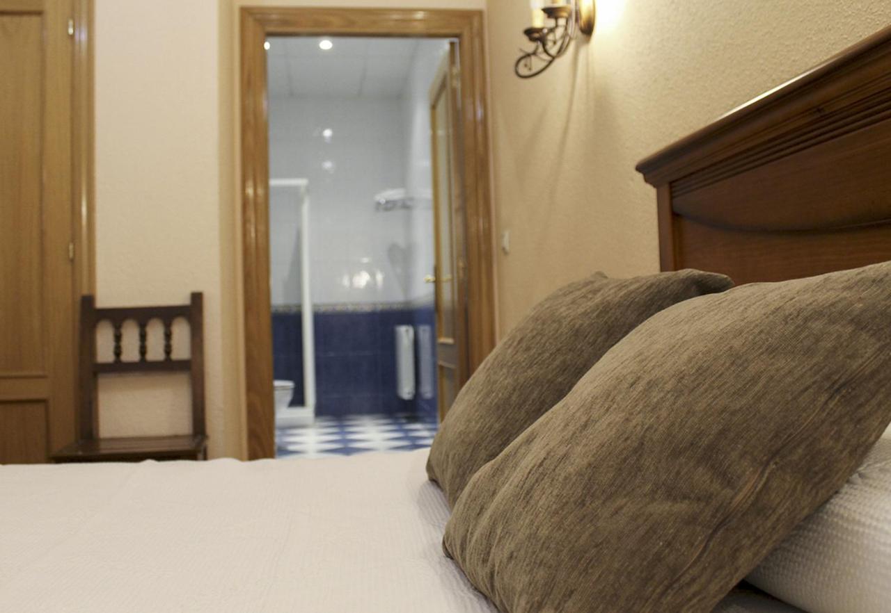 Apartamentos Monasterio San Martín de Castañeda Zewnętrze zdjęcie