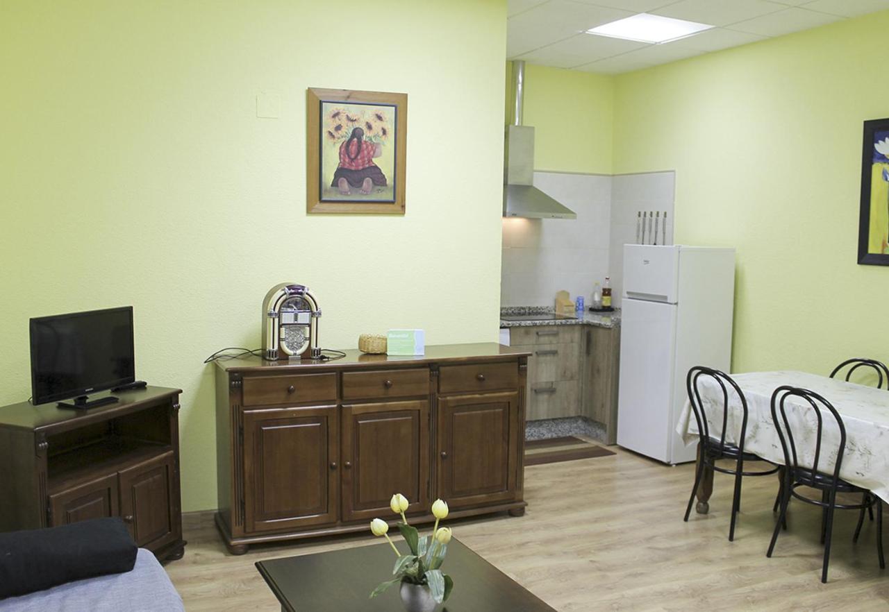 Apartamentos Monasterio San Martín de Castañeda Zewnętrze zdjęcie