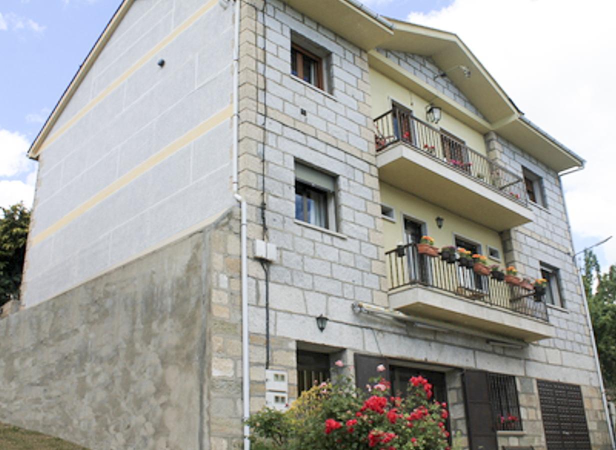 Apartamentos Monasterio San Martín de Castañeda Zewnętrze zdjęcie